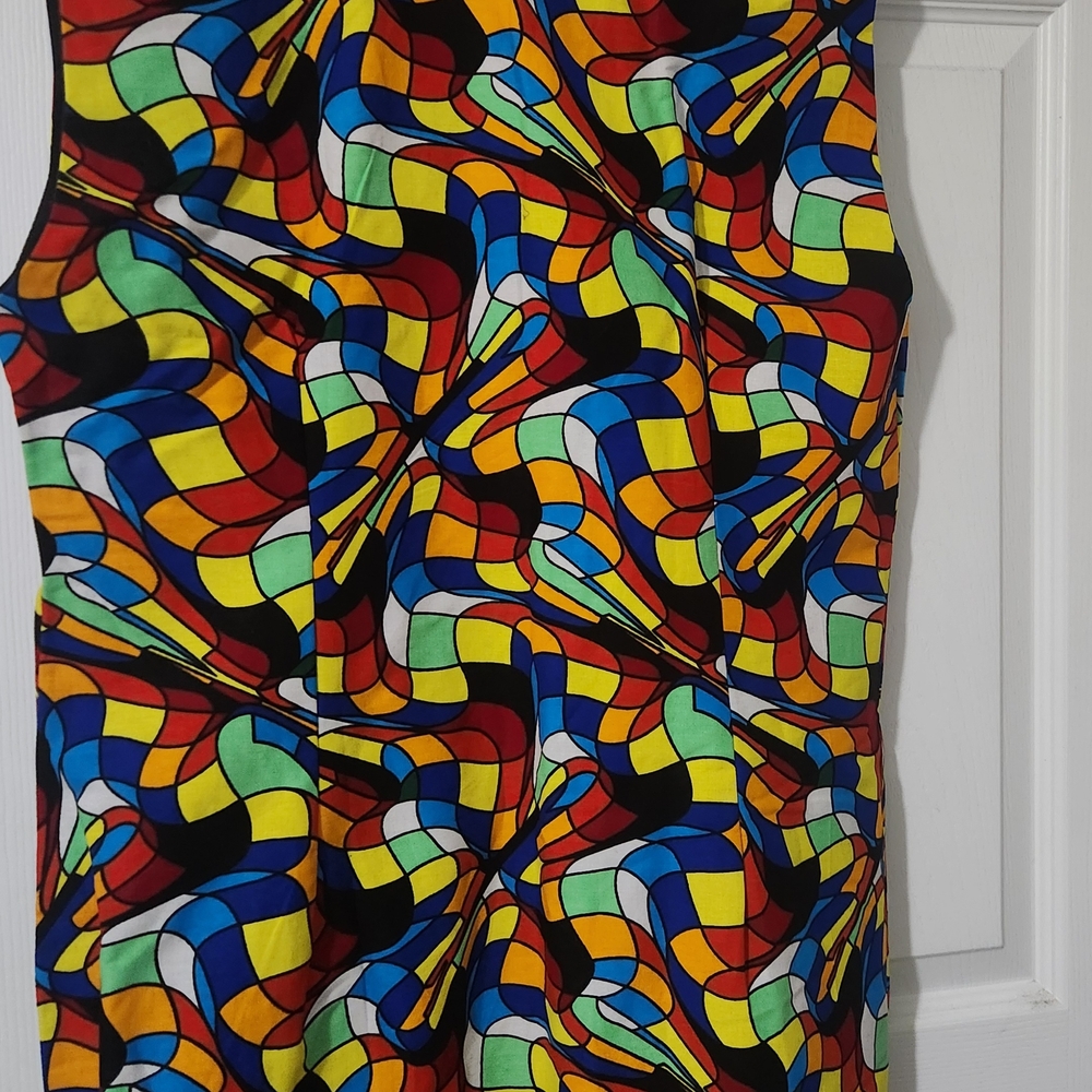 Colorful Geometric Patterned Vest - Picture 2 of 4
